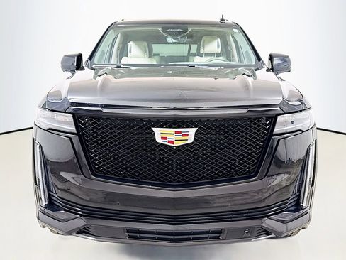 Used 2021 Cadillac Escalade Sport Platinum RWD image 2