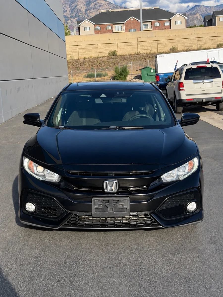 Used 2019 Honda Civic EX image 2