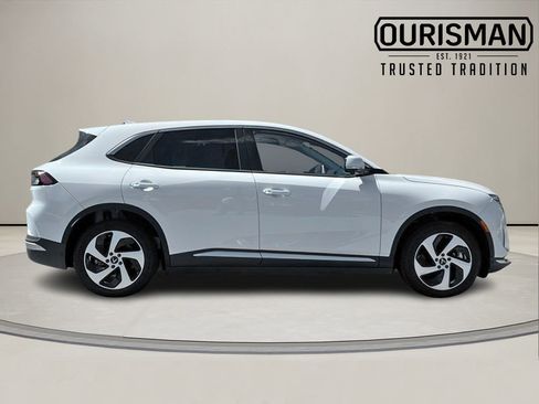 New 2025 VinFast VF 8 Eco image 4