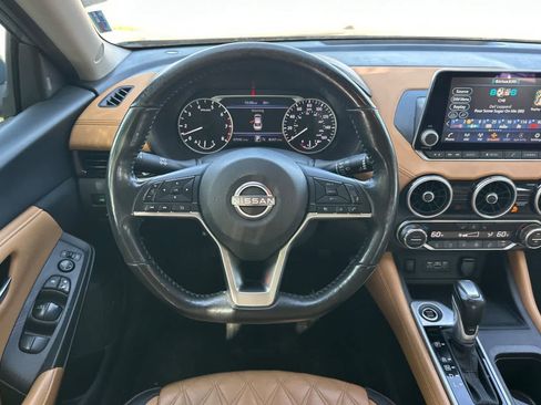 Used 2025 Nissan Sentra SV w/ SV Premium Package FWD image 16