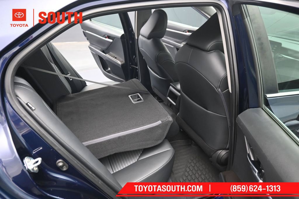 Used 2021 Toyota Camry SE FWD image 27