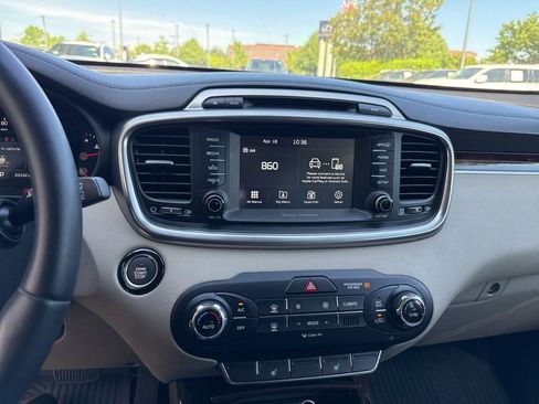 Used 2017 Kia Sorento EX w/ EX V6 Premium Package AWD/4WD image 20