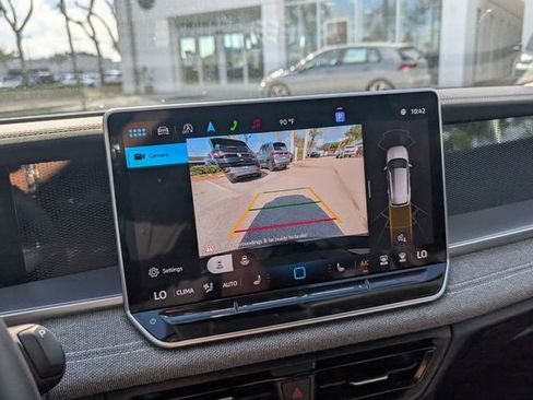 Certified 2025 Volkswagen Tiguan S w/ 18" Wheel Package image 22