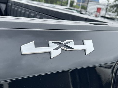 Used 2024 GMC Sierra 1500 Elevation w/ LPO, Elevation Black Package image 5