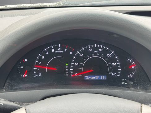 Used 2010 Toyota Camry LE FWD image 14