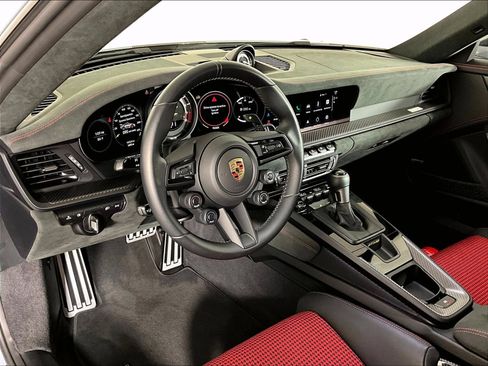 Certified 2024 Porsche 911 GT3 RS RWD image 4