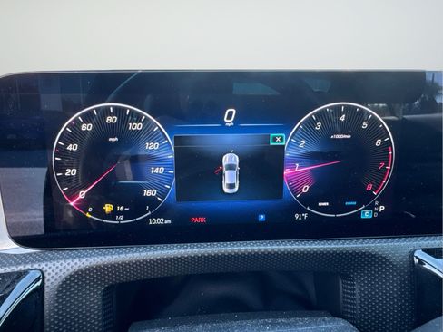 Used 2025 Mercedes-Benz CLA 250 4MATIC image 11