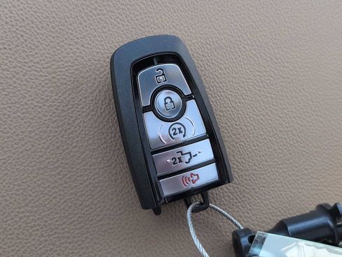 New 2026 Ford F250 Lariat w/ Lariat Ultimate Package image 26