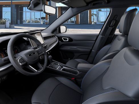 New 2026 Jeep Compass Latitude AWD/4WD image 22