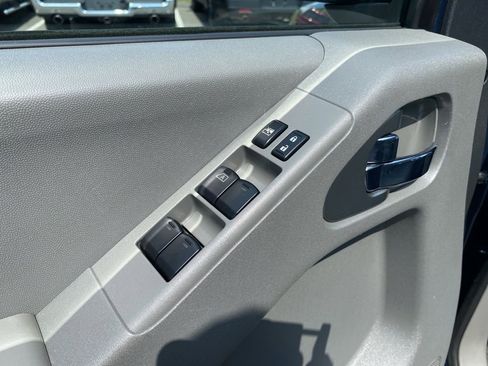 Used 2020 Nissan Frontier SV AWD/4WD image 22