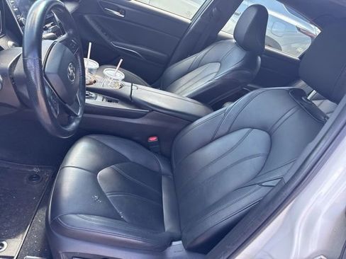 Used 2021 Toyota Avalon XLE AWD/4WD image 10