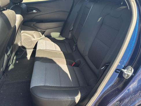 Used 2024 Chevrolet Trax LT w/ LT Convenience Package image 12