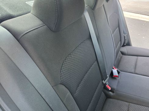 Used 2019 Hyundai Elantra SE w/ Cargo Package image 24