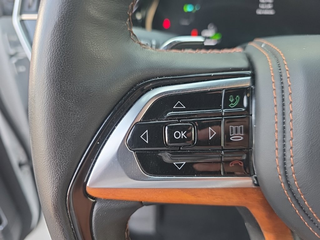 Used 2022 Jeep Grand Cherokee Summit AWD/4WD image 21