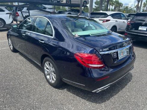 Used 2017 Mercedes-Benz E 300 4MATIC image 10