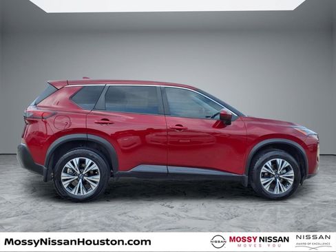Used 2023 Nissan Rogue SV FWD image 8