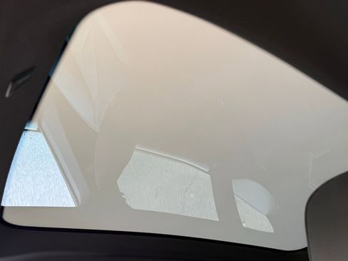 Used 2026 BMW iX xDrive60 w/ Climate Comfort Package image 25