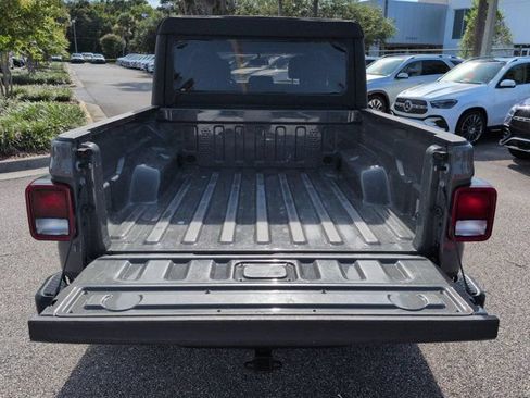 Used 2022 Jeep Gladiator Sport AWD/4WD image 13