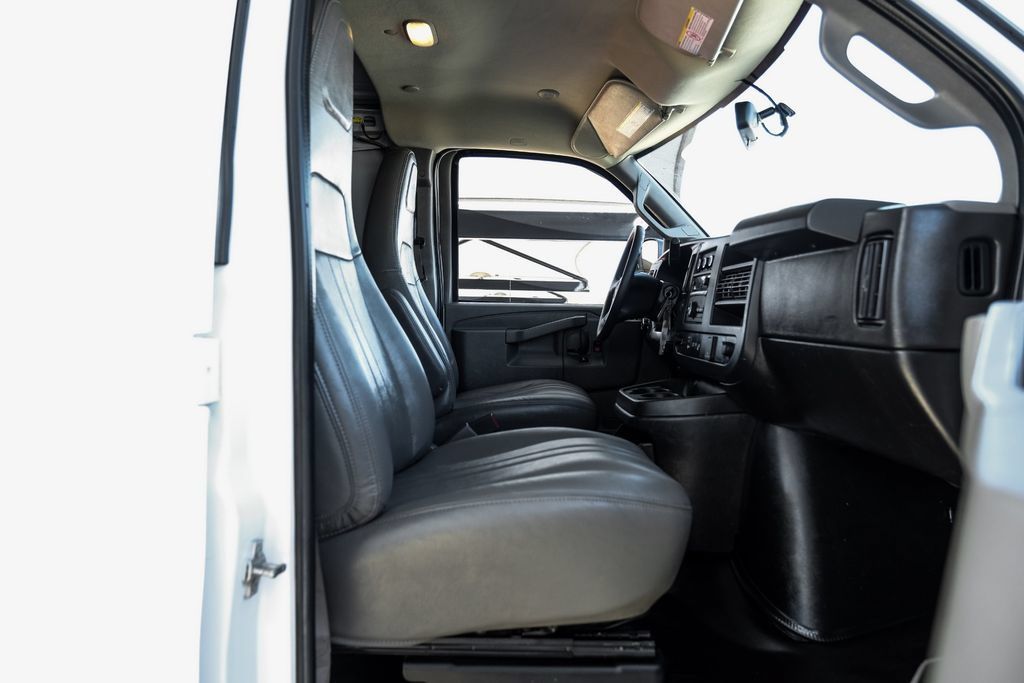 Used 2024 Chevrolet Express 2500 w/ Driver Convenience Package RWD image 32