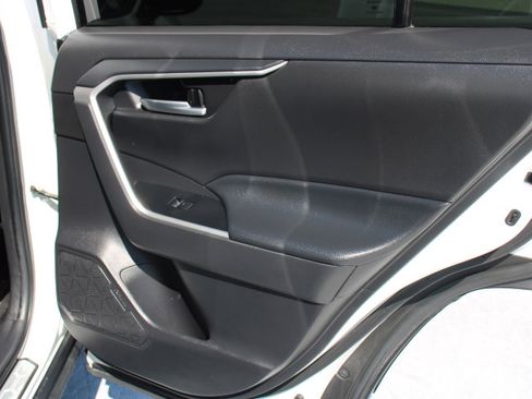 Certified 2023 Toyota RAV4 XLE w/ Convenience Package image 18