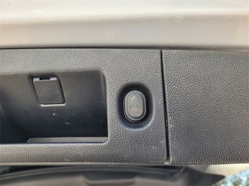 Used 2019 Chevrolet Tahoe LT image 11