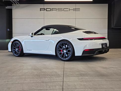 Certified 2026 Porsche 911 Carrera GTS RWD image 3