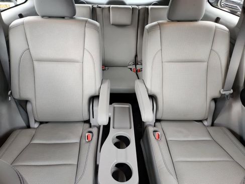 Used 2019 Toyota Highlander Limited image 20