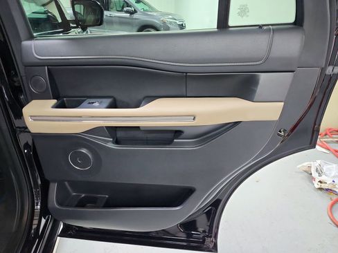 Used 2023 Ford Expedition Limited image 46