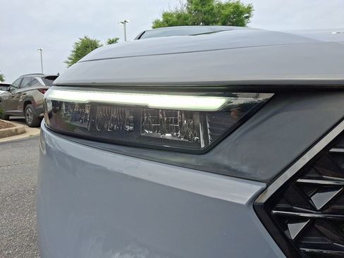 Used 2023 Honda Accord Sport image 9