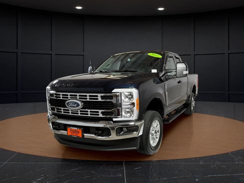 Used 2023 Ford F350 XLT w/ FX4 Off-Road Package AWD/4WD image 1