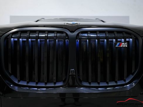 Used 2023 BMW X7 M60i w/ Executive Package image 33