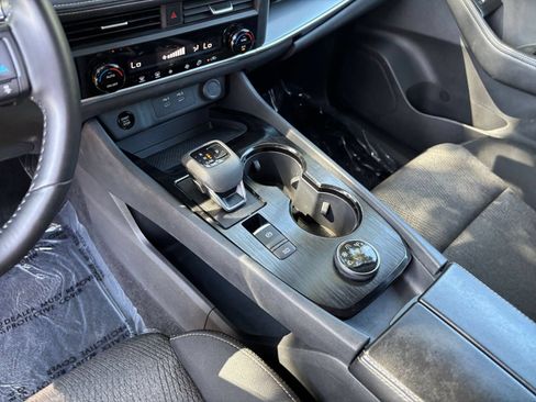 Used 2025 Nissan Rogue SV AWD/4WD image 42