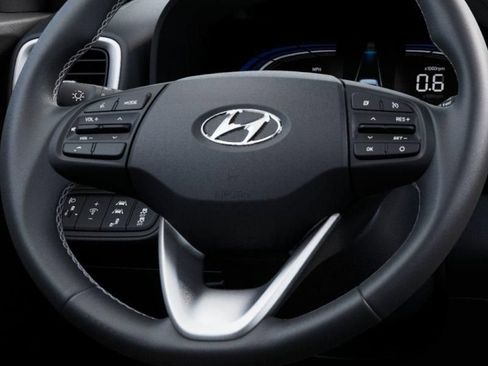 New 2026 Hyundai Venue SEL FWD image 15