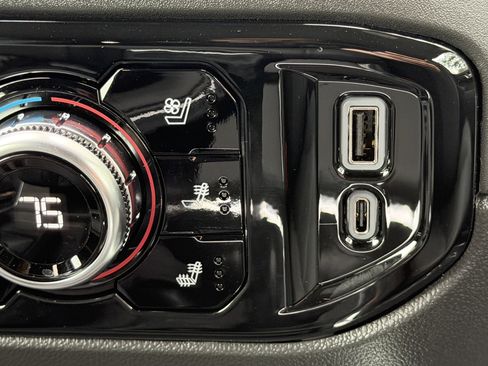 New 2026 GMC Sierra 1500 SLT w/ SLT Premium Plus Package image 30