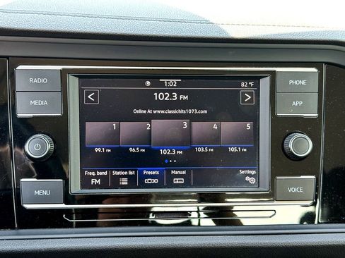 Certified 2024 Volkswagen Jetta SE image 23