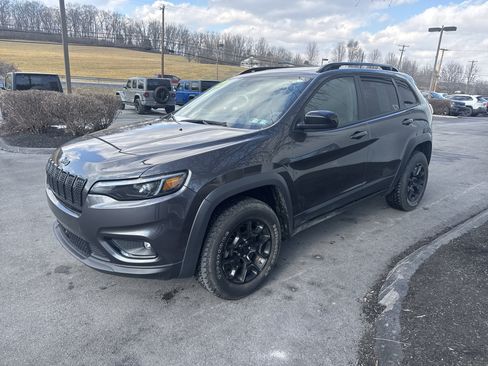 Used 2022 Jeep Cherokee Latitude w/ Sun & Sound Group image 8