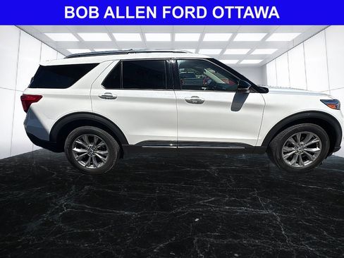 Used 2023 Ford Explorer Limited w/ Equipment Group 301A AWD/4WD image 4