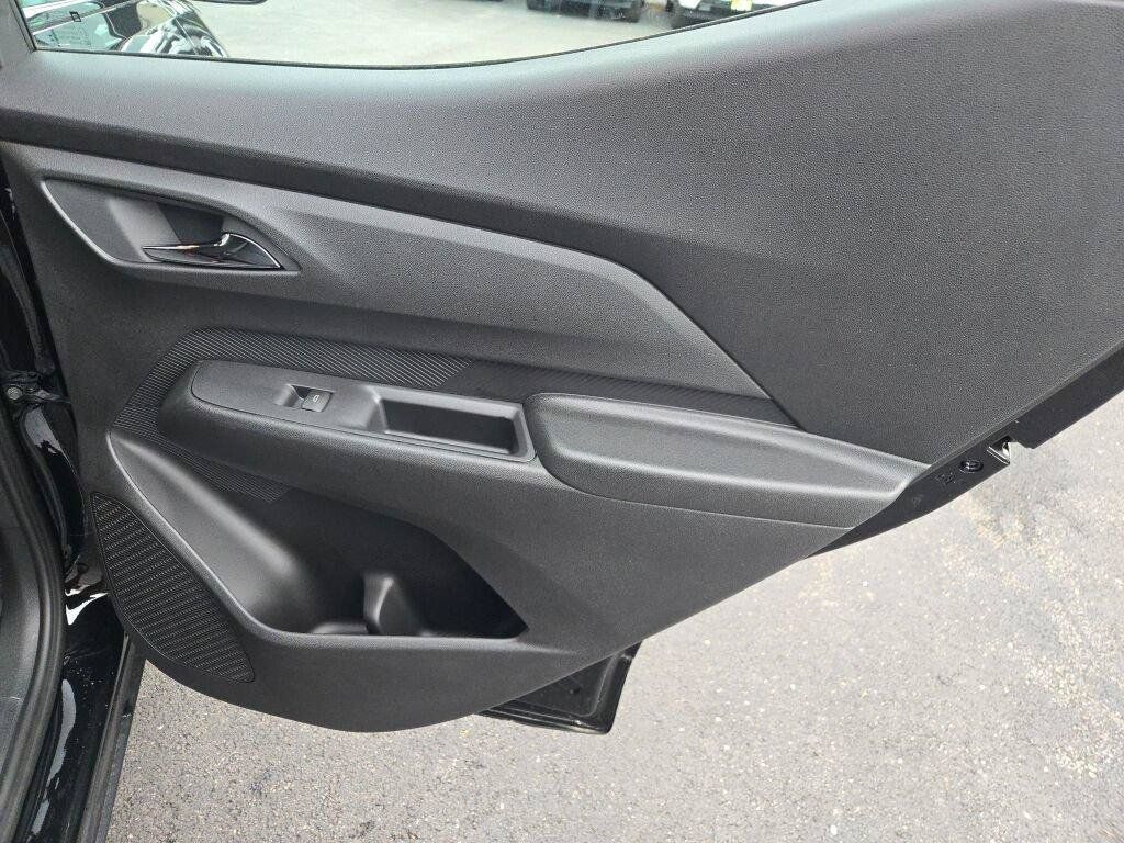 New 2027 Chevrolet Bolt LT FWD image 10