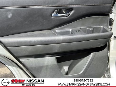 Used 2023 Nissan Pathfinder Platinum w/ Lighting Package (N93) AWD/4WD image 10