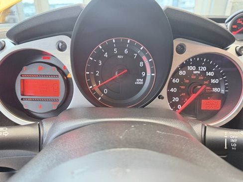 Used 2019 Nissan 370Z w/ Sport Package image 9