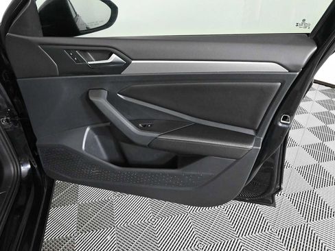 Certified 2023 Volkswagen Jetta Sport FWD image 9
