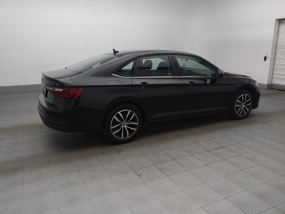 Used 2025 Volkswagen Jetta SE FWD image 10