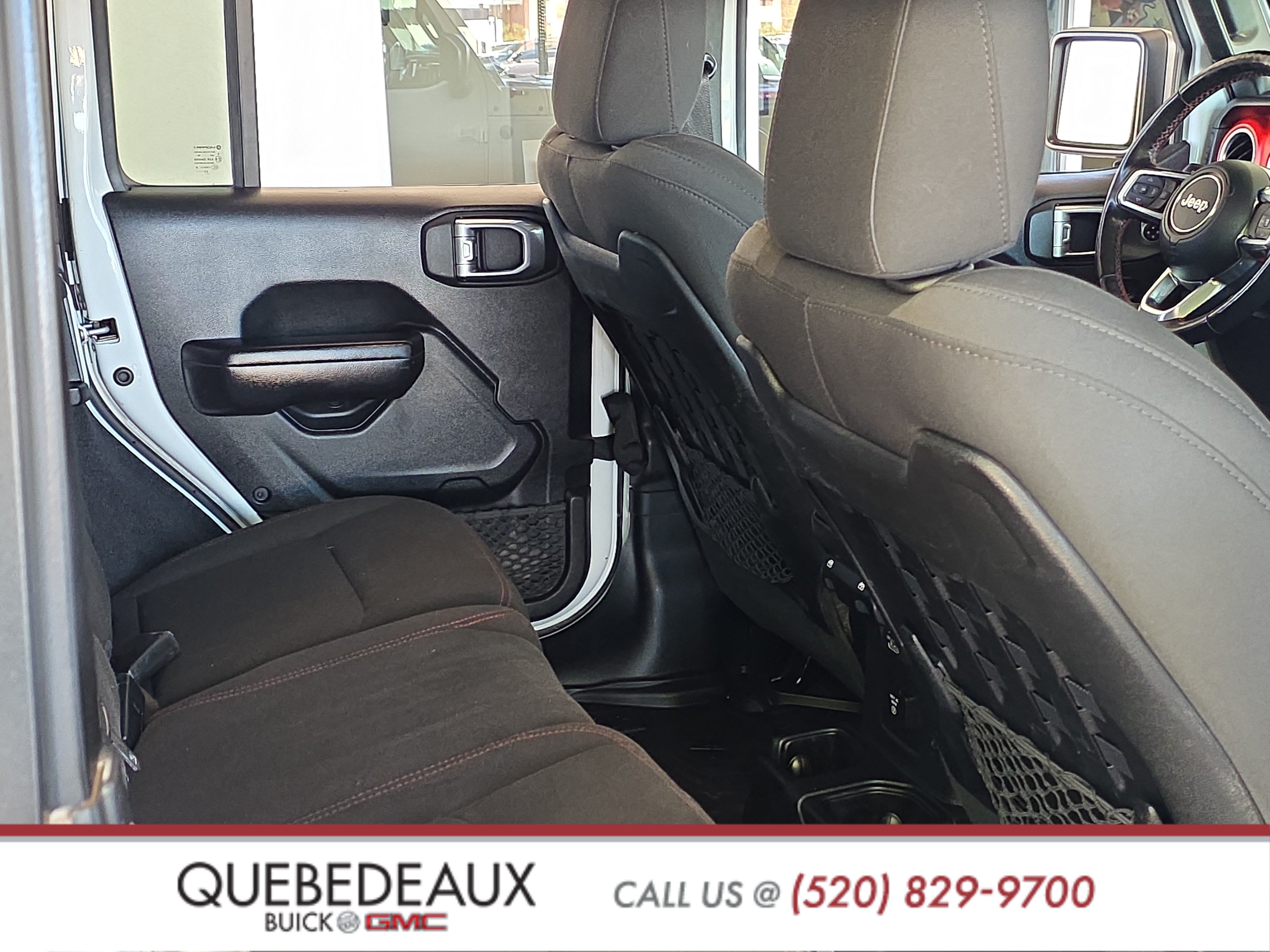 Used 2021 Jeep Wrangler Unlimited Rubicon w/ Dual Top Group AWD/4WD image 29