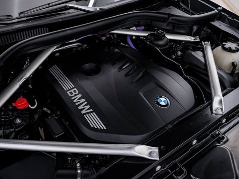 Used 2024 BMW X5 xDrive40i w/ Executive Package image 28