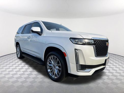 Used 2023 Cadillac Escalade Premium Luxury image 3