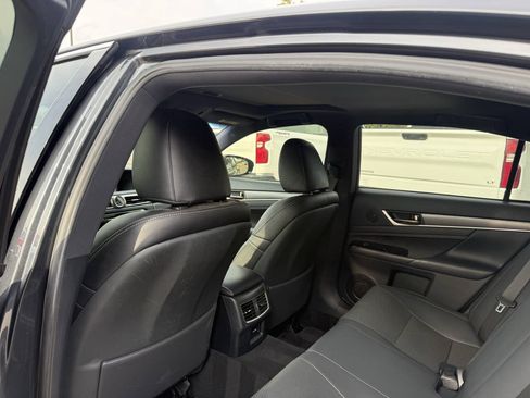 Used 2018 Lexus GS 350 F Sport RWD image 12