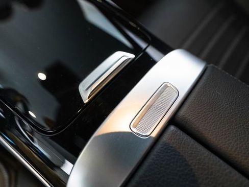 Certified 2024 Mercedes-Benz GLC 300 4MATIC image 25