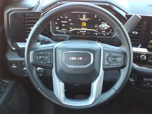 Used 2024 GMC Sierra 1500 SLE image 21
