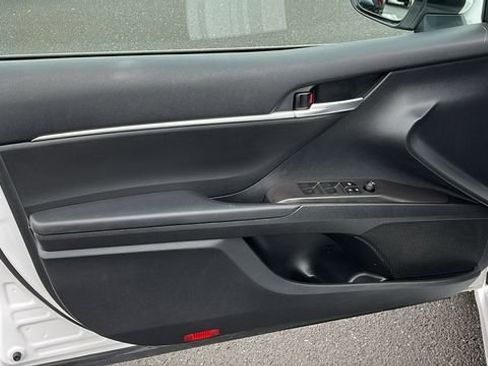 Certified 2023 Toyota Camry SE w/ Cold Weather Package image 9