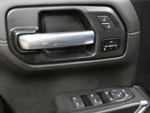 Used 2020 GMC Sierra 1500 AT4 w/ Technology Package AWD/4WD image 18